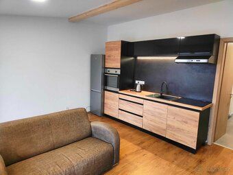 Nabízíme k pronájmu moderní byt 2+kk o velikosti 44 m² v nov