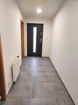 Nabízíme k pronájmu moderní byt 2+kk o velikosti 44 m² v nov