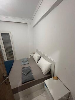Nabízíme útulný byt 2+1 o obytné ploše 38 m² s prostornou te