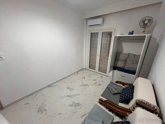Nabízíme útulný byt 2+1 o obytné ploše 38 m² s prostornou te