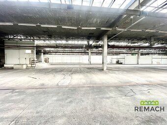 Ev.č. 03229 Pronájem komerčního prostoru 1800 m² v průmyslov