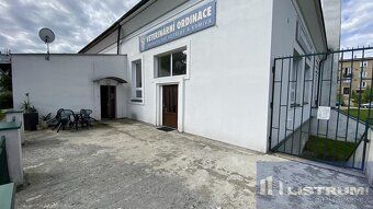 We offer for rent a set of non-residential premises consisting of storage spaces, offices…