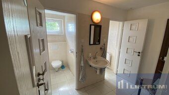 We offer for rent a set of non-residential premises consisting of storage spaces, offices…