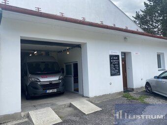 We offer for rent a set of non-residential premises consisting of storage spaces, offices…
