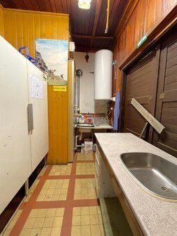 In exclusive representation of the owner we offer for sale a public amenity facility located…