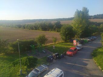 Nabízím k dlouhodobému pronájmu byt 2+1 s balkónem, velikost