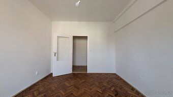 Městská část Praha 10 vyhlašuje veřejnou soutěž o nájem obec