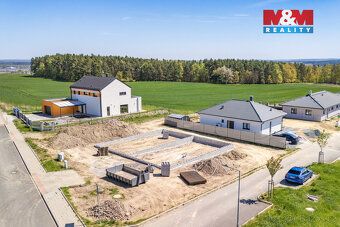 We offer for sale a newly built family house in the new part of Kamenny Ujezd near Nýřany.
