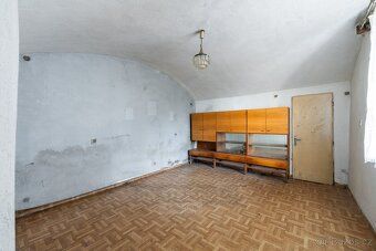 Prodej menšího RD s hospodářskou částí, venkovská stavba do 