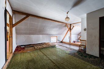Prodej menšího RD s hospodářskou částí, venkovská stavba do 