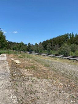 We offer rental of storage space 319 m² with land 132 m²