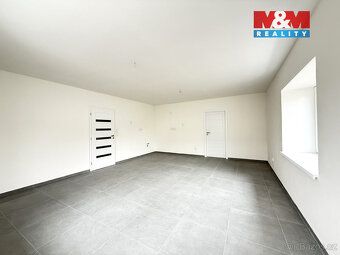 Nabízíme k prodeji krajní řadový rodinný dům 4kk v Podbořane