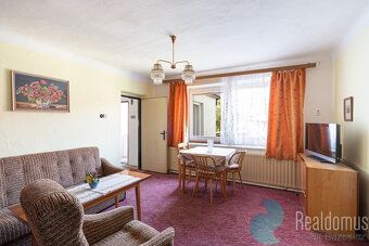REALDOMUS offers for sale on behalf of the owner an exclusive family house with 3 bedrooms +…