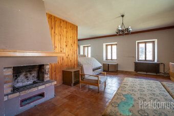 REALDOMUS will mediate the sale of an agricultural homestead on behalf of the owner exclusively
