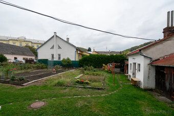 Nabízíme k pronájmu bytovou jednotku 2+1 o velikosti 46 m2 +
