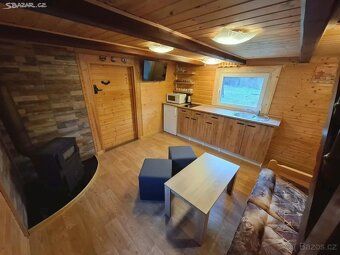 We offer for rent a cottage near the Hracholusky Reservoir (area by the dam).