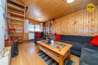 On behalf of the owner we offer for sale a picturesque cottage in