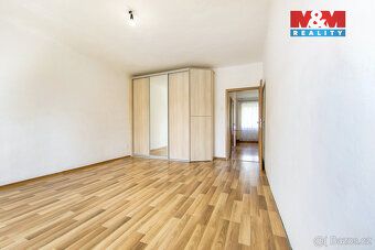 Pronájem bytu 3+kk (74 m²) v cihlovém domě v klidné části ob