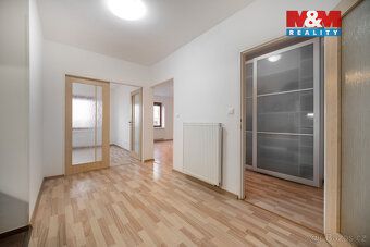Nabízíme k prodeji byt o velikosti 60m² a dispozici 2+1 s da
