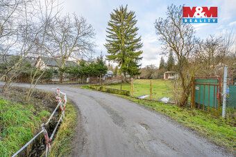 Nabízíme k prodeji pozemek k bydlení o rozloze 702 m², ideál