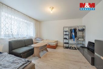 We offer for sale a beautifully renovated house in a quiet area