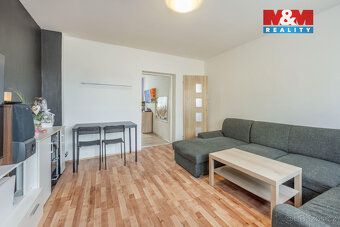 We offer for sale a beautifully renovated house in a quiet area