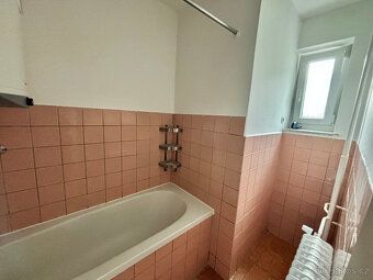 Ve výhradním zastoupení majitelky nabízím pronájem samostatn
