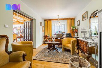 We offer exclusively for sale a spacious family house with usable area of approximately 160…