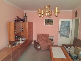 We offer for sale an apartment 2+1 with loggia, measuring 63 m² located on the fourth floor of…