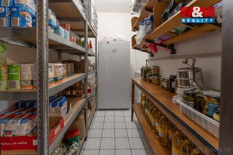 Unique opportunity. We offer for sale a family house with an established and functioning…