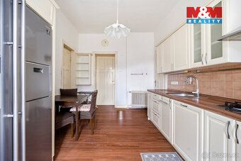 We offer for sale a unique maisonette apartment in an aristocratic villa from the First…