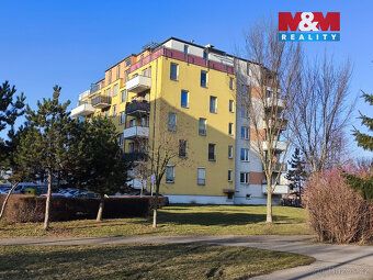 Nabízíme k dlouhodobému pronájmu plně zařízený rohový byt 2+