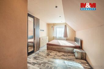 We offer for sale an exceptional family house located in a quiet part of the village of…