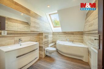 We offer for sale an exceptional family house located in a quiet part of the village of…