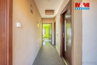 We offer for sale an exceptional family house located in a quiet part of the village of…