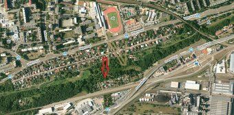 We offer for sale a plot of land measuring 400 m² in an attractive location