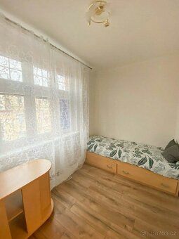 We offer for rent a bright and modern apartment in an attractive location