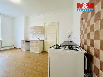 Nabízíme Vám k dlouhodobému pronájmu útulný, atypický byt o 