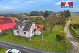 Nabízíme k prodeji rodinný dům v klidné části obce Kraborovi