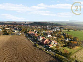 We offer for sale a sunny building plot of approximately 640 sqm in the popular village of…