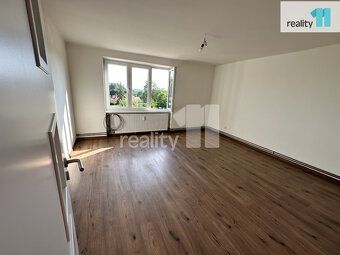 + zálohy na energie 3.500,-/2.os, Nabízíme k pronájmu komple