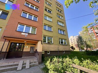 Nabízím Vám k prodeji družstevní byt o dispozici 2+1 a výměř