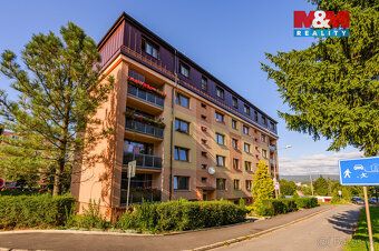Nabízíme pronájem slunečnného bytu 2+1 42 m2 v 5. patře bez 