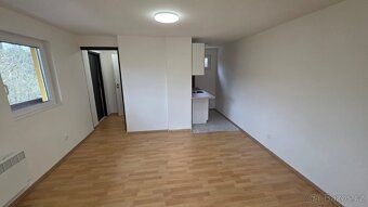 🏡 PRONÁJEM – zděná chatka 1+kk Horní Bečva
Nabízíme poslední