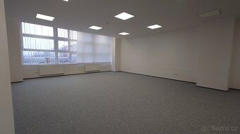 We offer for rent without commission a representative office space of 82.55 m² on the second…