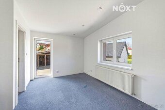 Looking for a property that combines spacious living, privacy and investment potential?