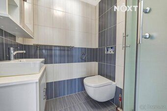 Looking for a property that combines spacious living, privacy and investment potential?