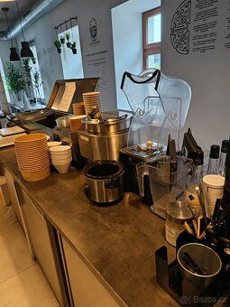 Nabízíme k převzetí kompletně připravený gastro prostor o ve