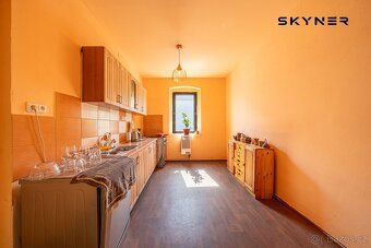 Ref. No. 01270 We offer for sale an apartment house with great potential