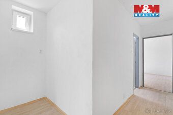 We offer for sale a cozy apartment with an area of 2+kk in a brick house in Děčín city center…
